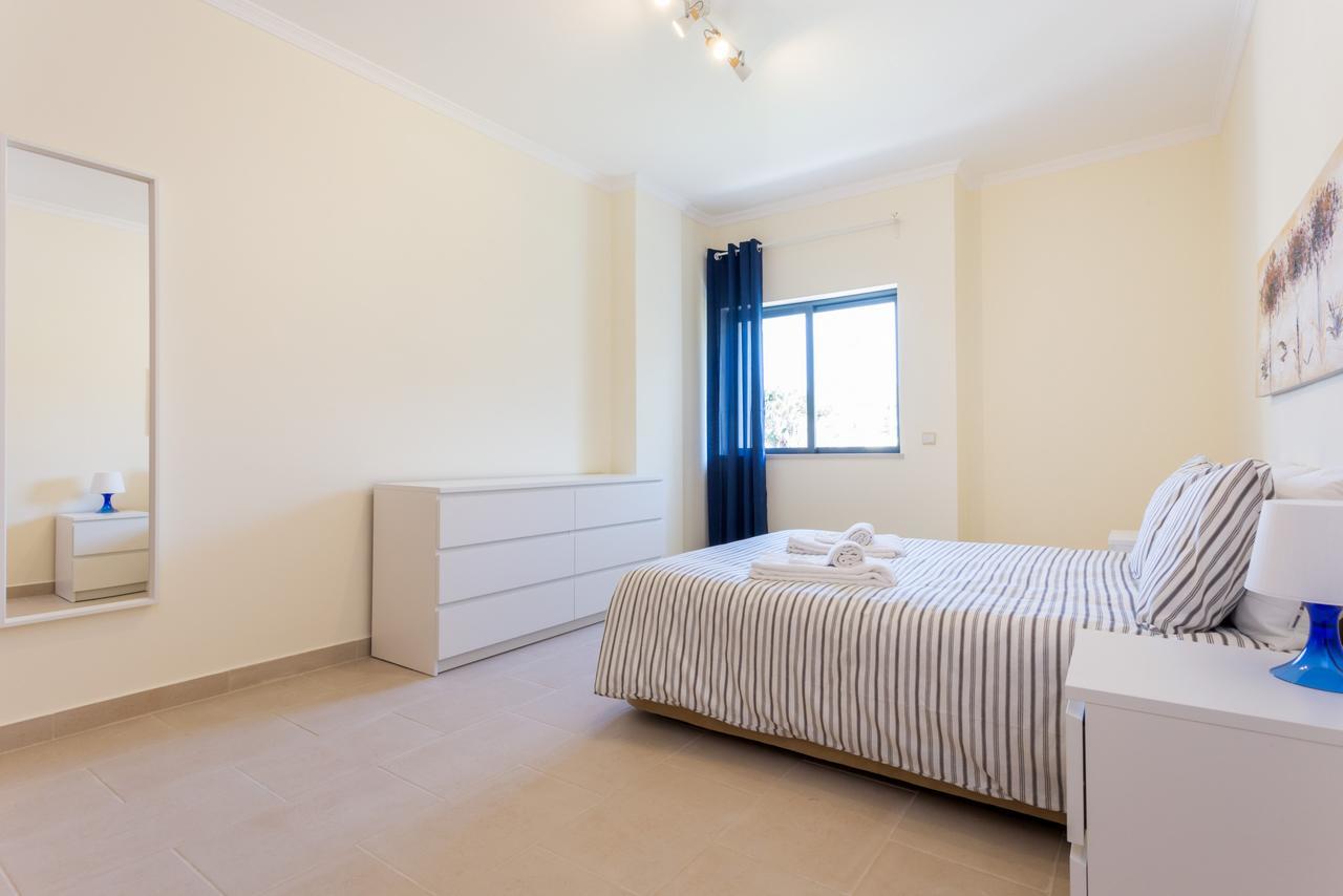 Pedros Apartment By Seewest ลากอส ภายนอก รูปภาพ