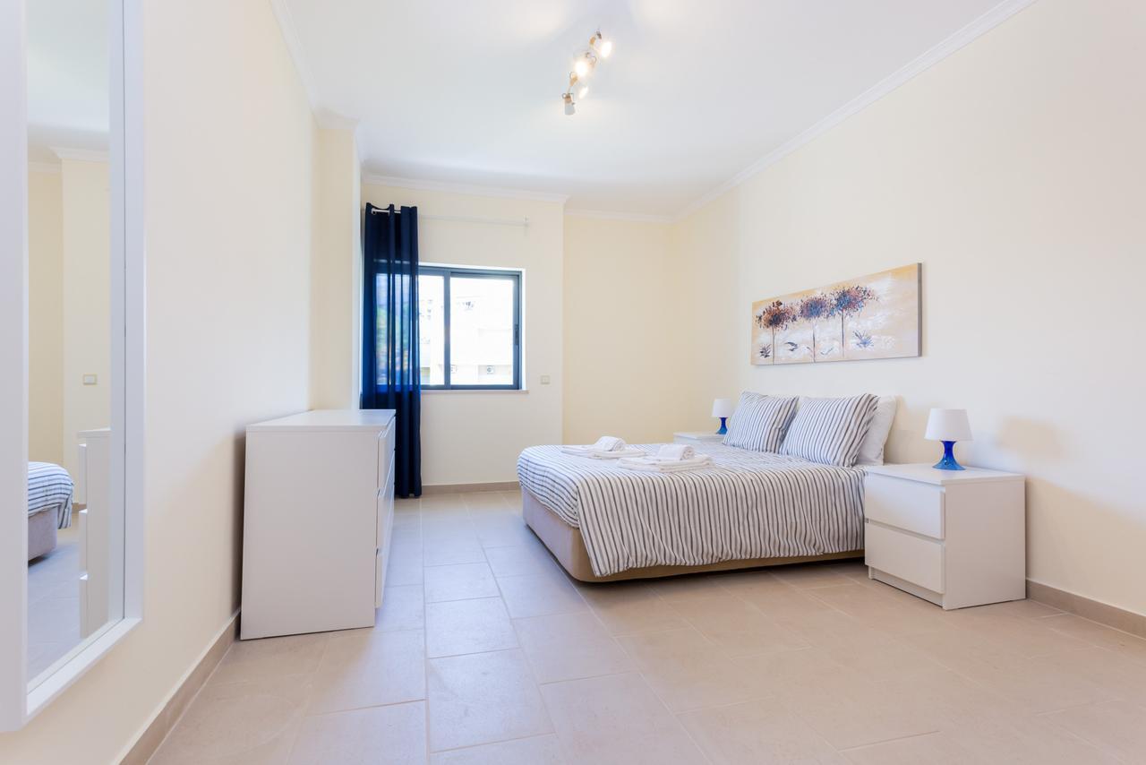 Pedros Apartment By Seewest ลากอส ภายนอก รูปภาพ